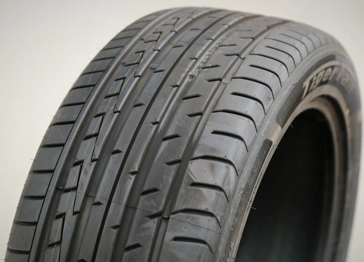 Cosmo TigerTail 315/35R20 ZR 110W XL