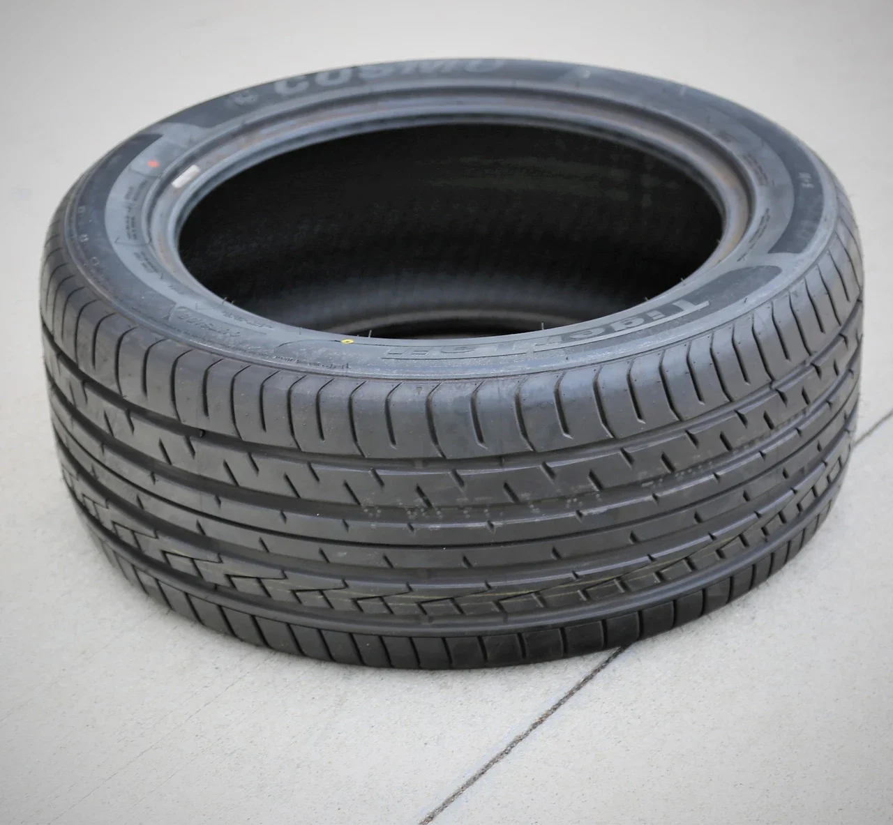 Cosmo TigerTail 315/35R20 ZR 110W XL