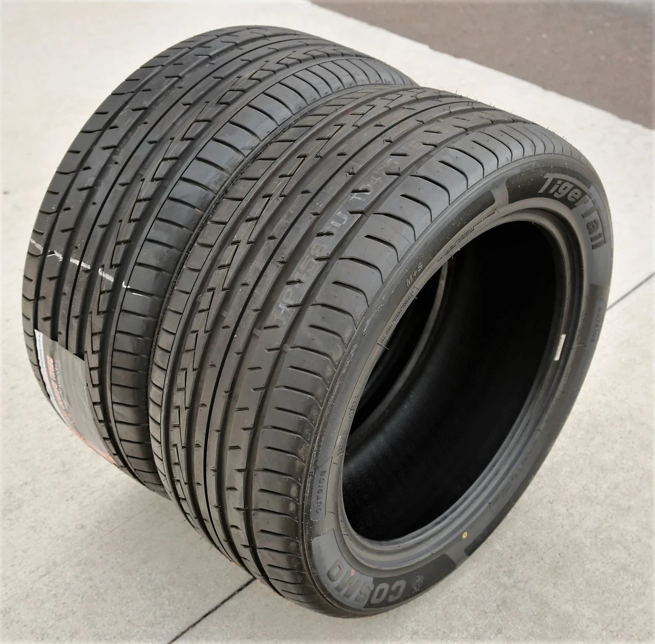 Cosmo TigerTail 315/35R20 ZR 110W XL