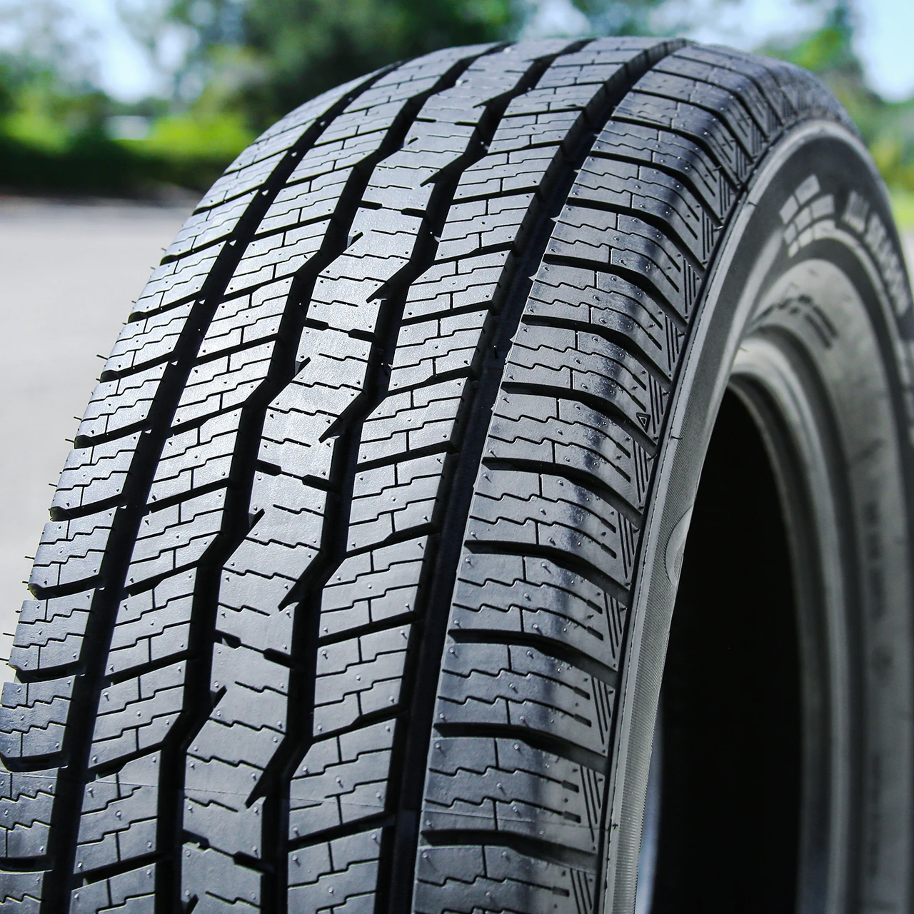 Crossmax CHTS-1 235/60R17 102V