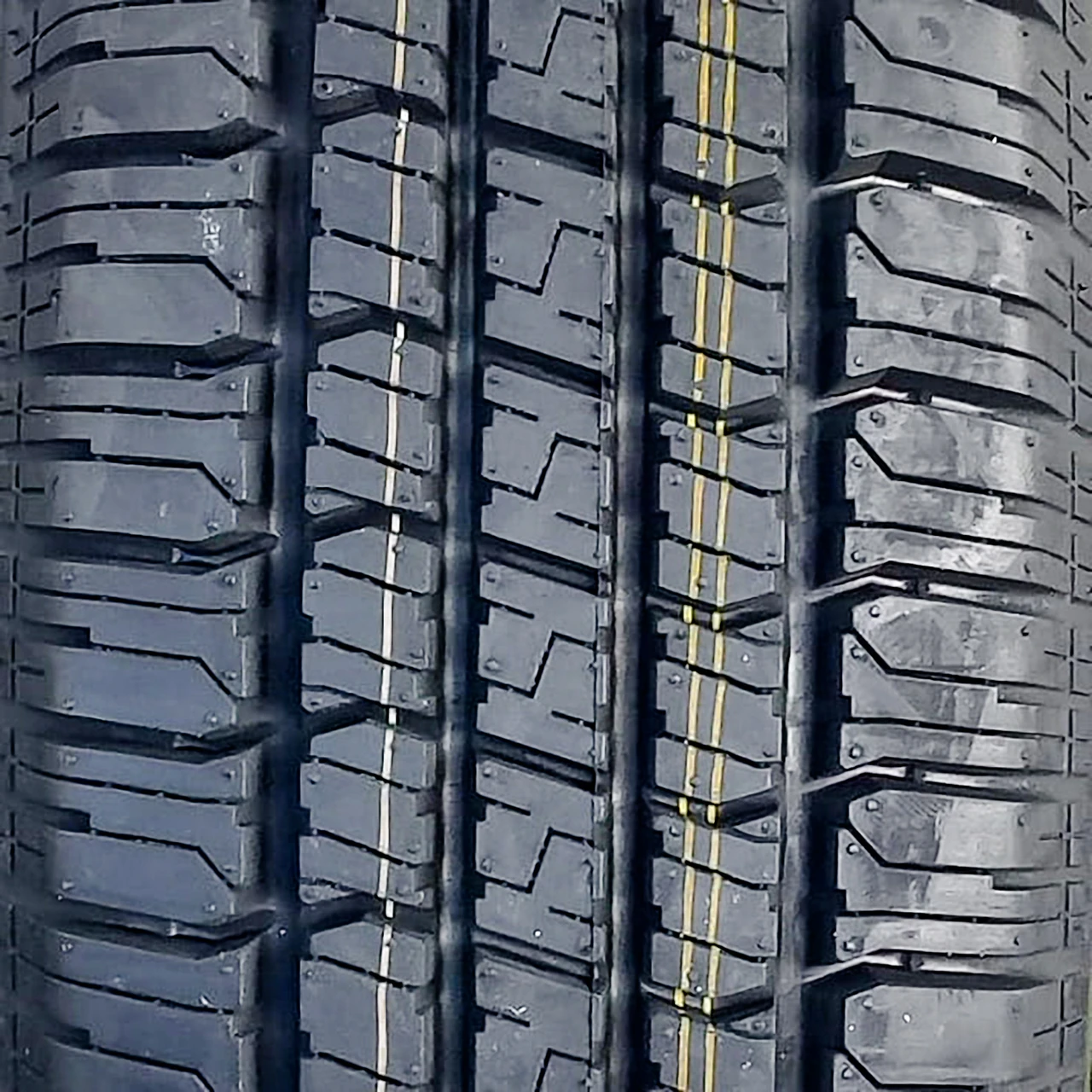 TBC Custom 428 A/S 205/70R15 95S
