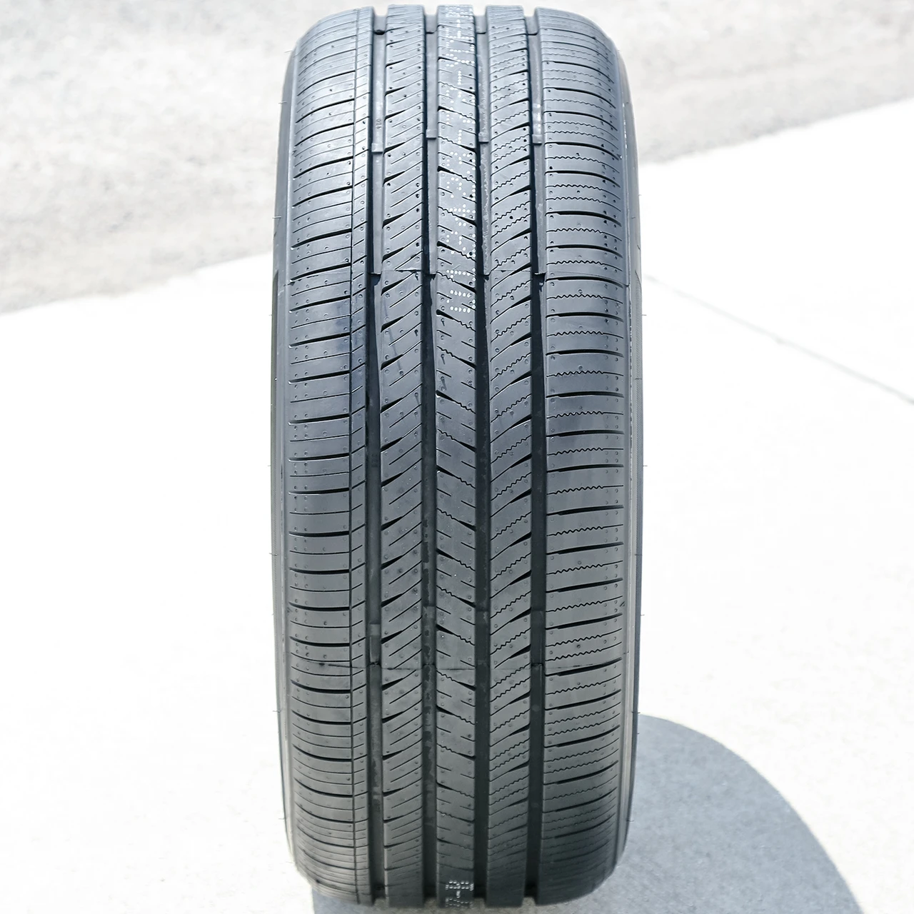 Dcenti DC55 205/45R16 ZR 87W