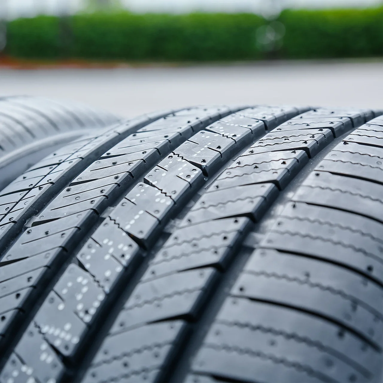 Dcenti DC55 235/55R19 101V