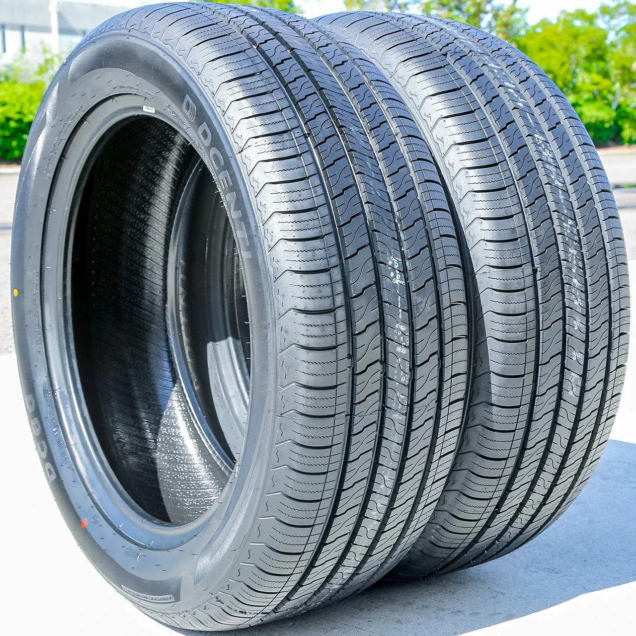 Dcenti DC66 235/65R17 104H