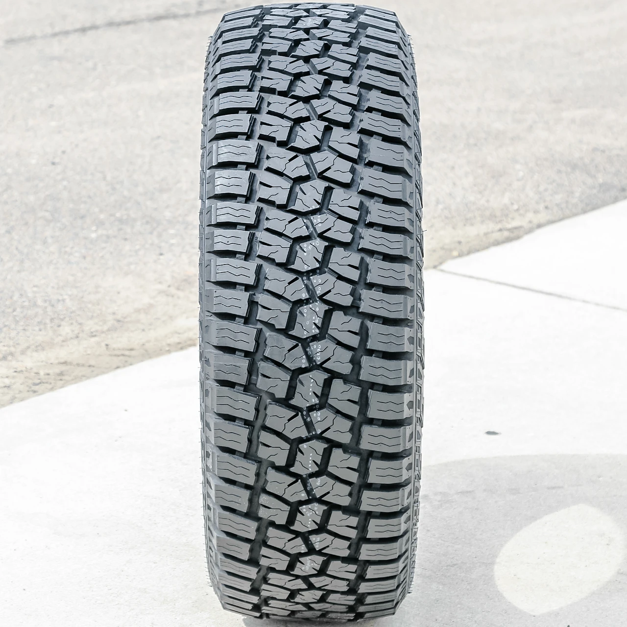 Dcenti DC88 AT LT 30X9.50R15 104Q C (6 Ply)