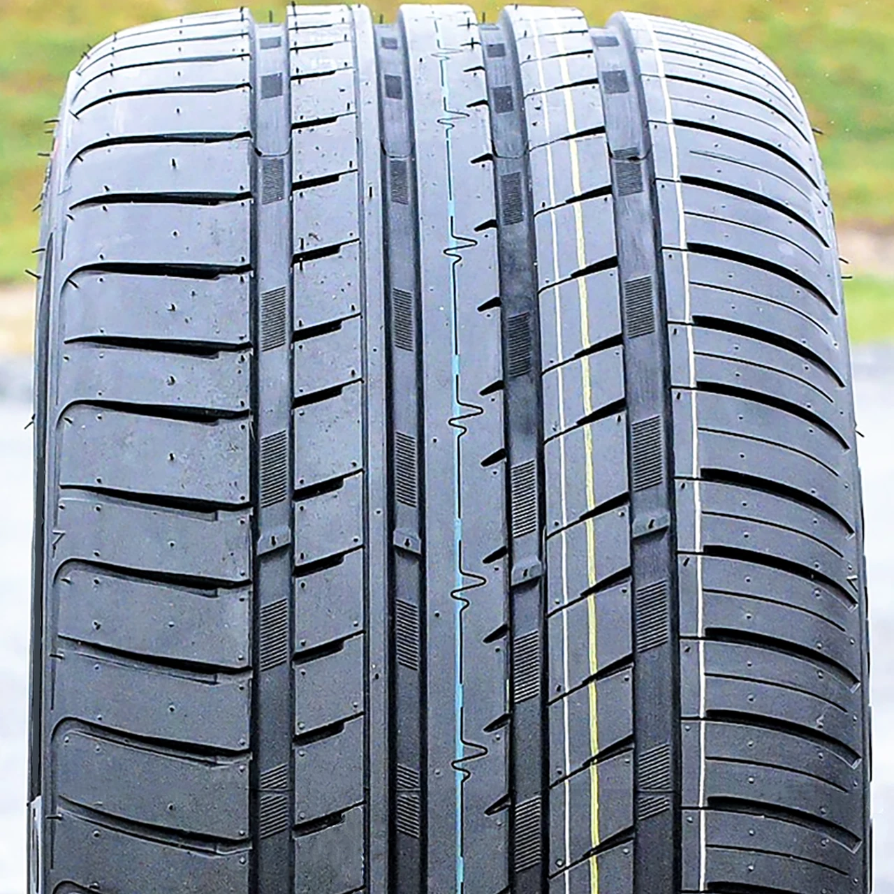 Deestone Expedite RA801E 255/30R19 ZR 91Y XL (DOT 2018)