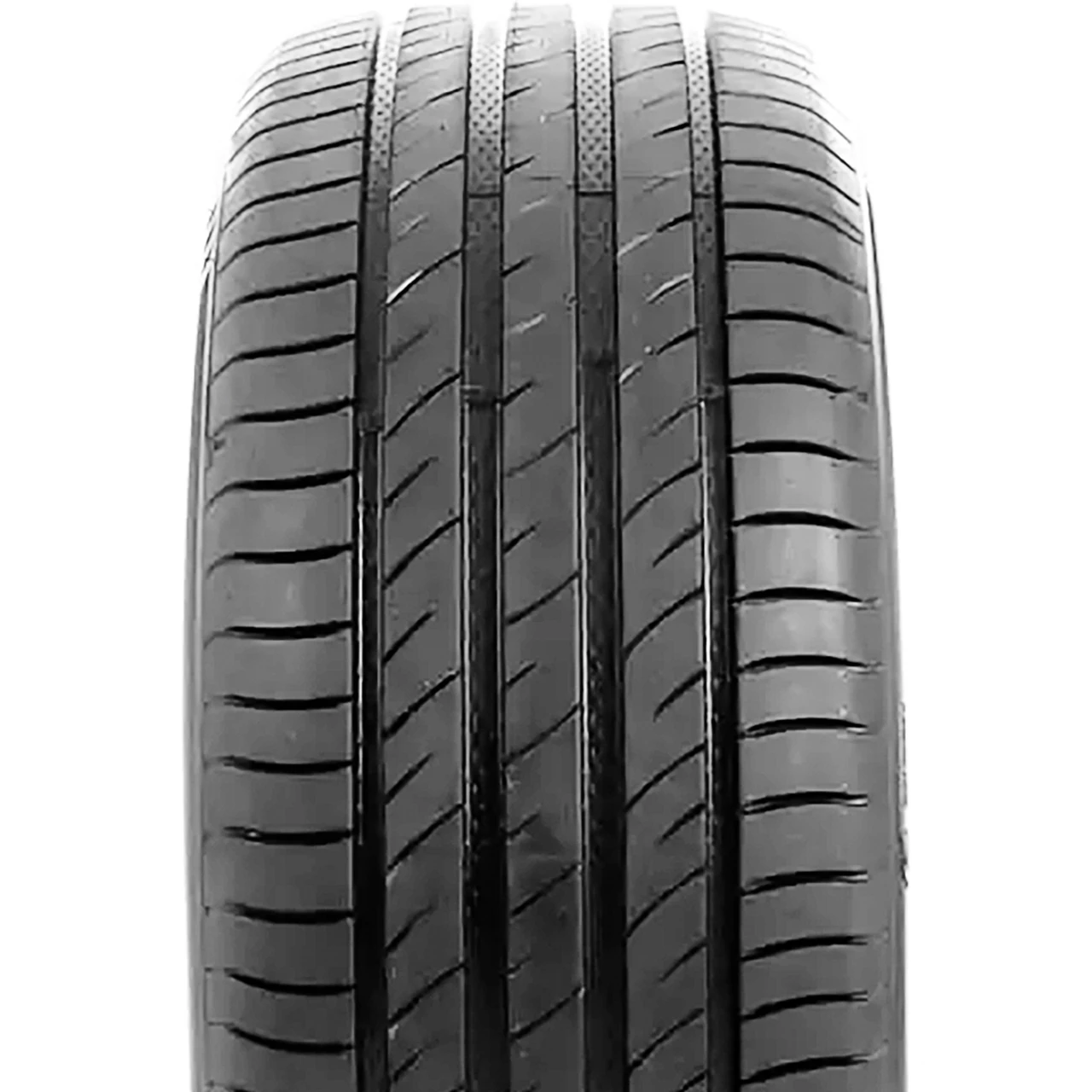 Delinte DS2 (QST) 215/50R17 ZR 95W