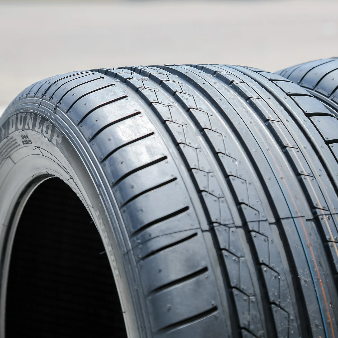 Dunlop SP Sport Maxx GT (J) 275/45R18 107Y XL