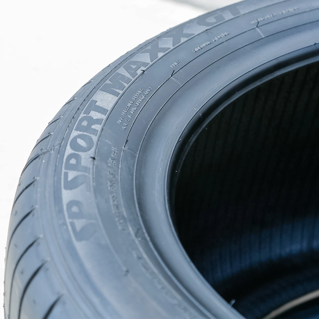 Dunlop SP Sport Maxx GT (J) 275/45R18 107Y XL