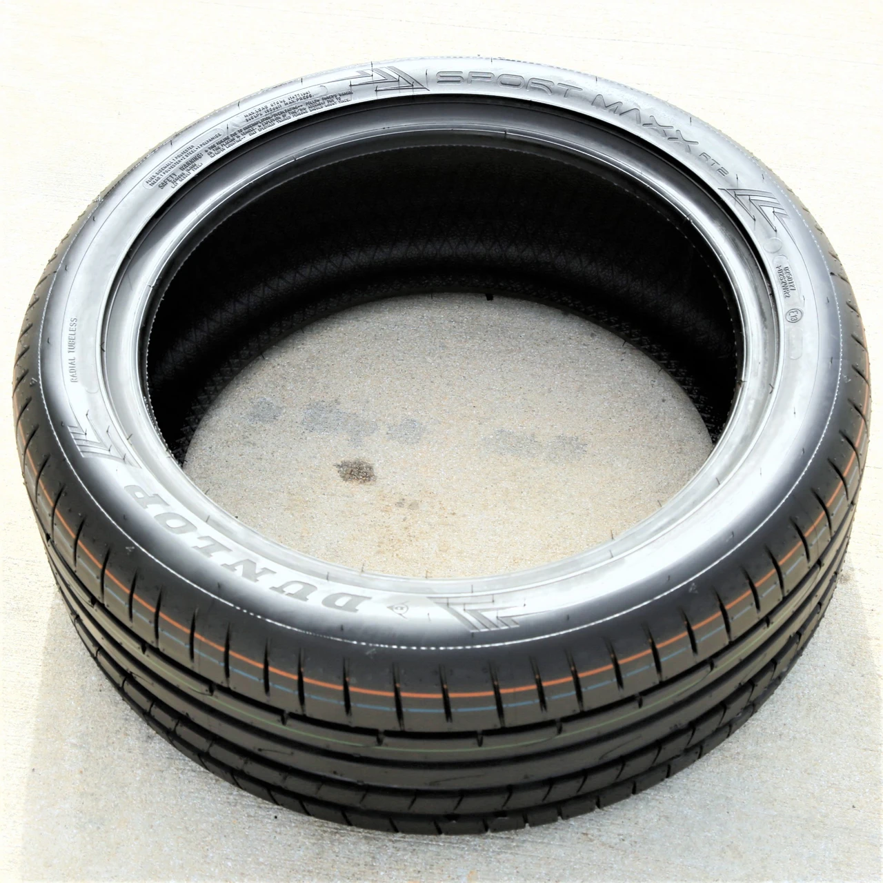 Dunlop Sport Maxx RT2 235/45R17 ZR 97Y XL