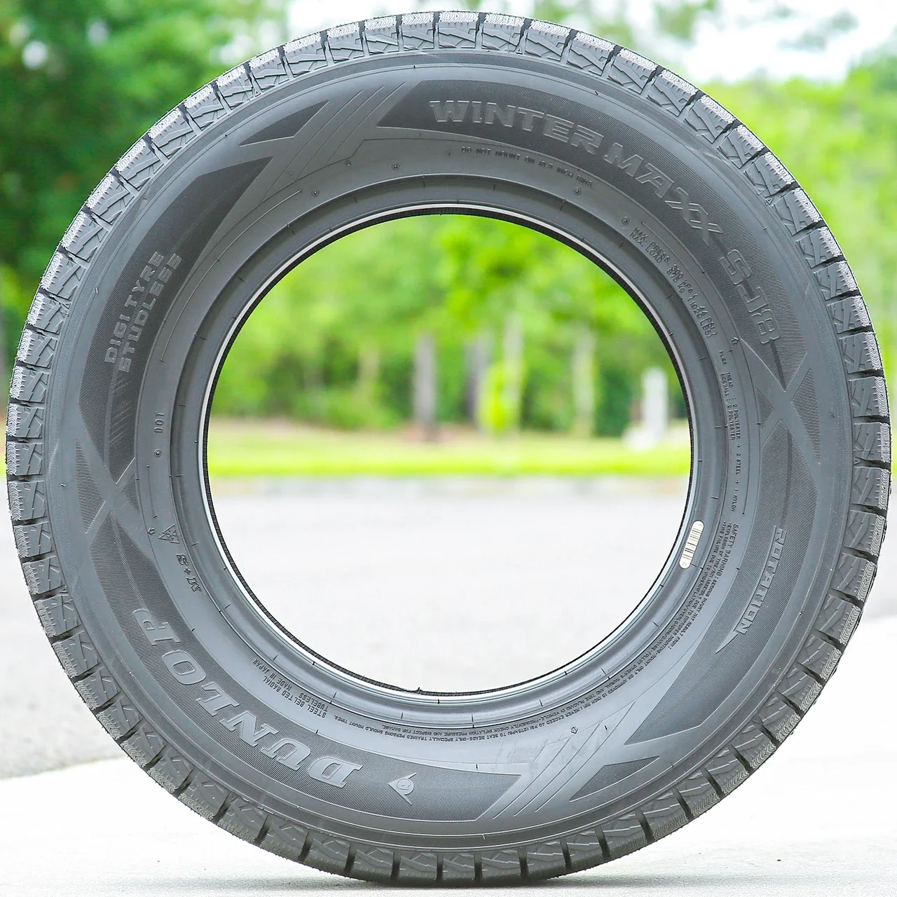 Dunlop Winter Maxx SJ8 235/65R17 108R XL