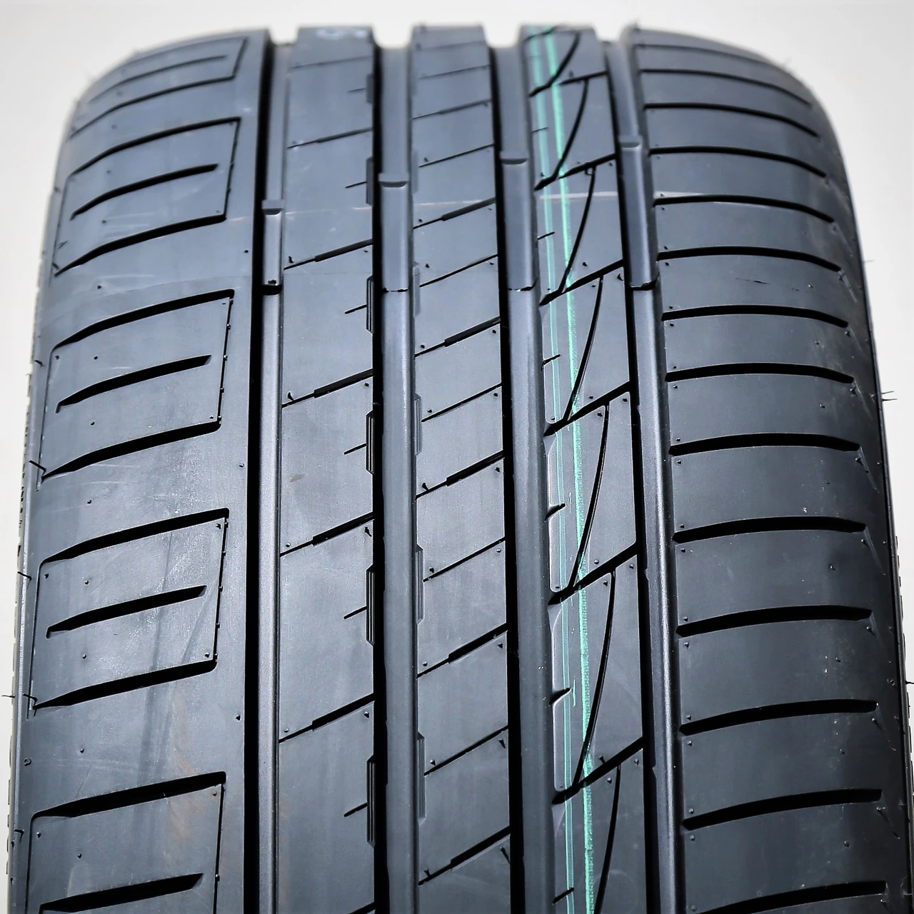 Durun RU06 285/35R22 ZR 106W XL