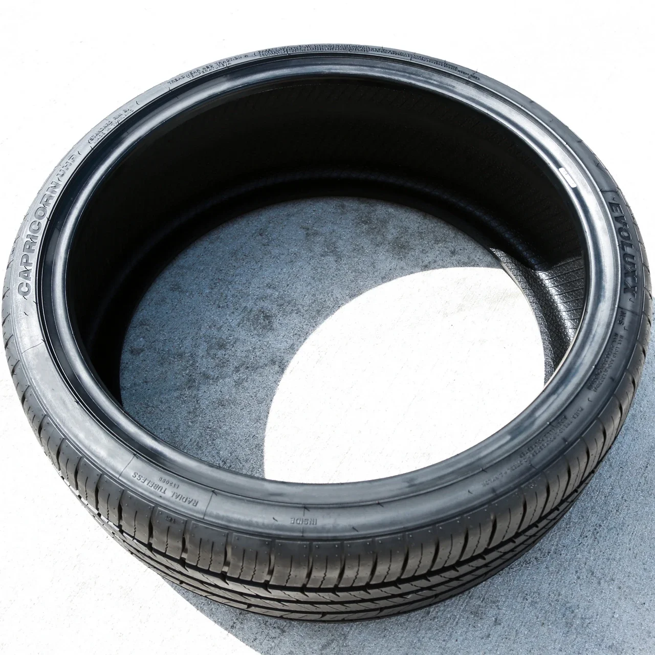 Evoluxx Capricorn UHP 225/40R18 92Y XL