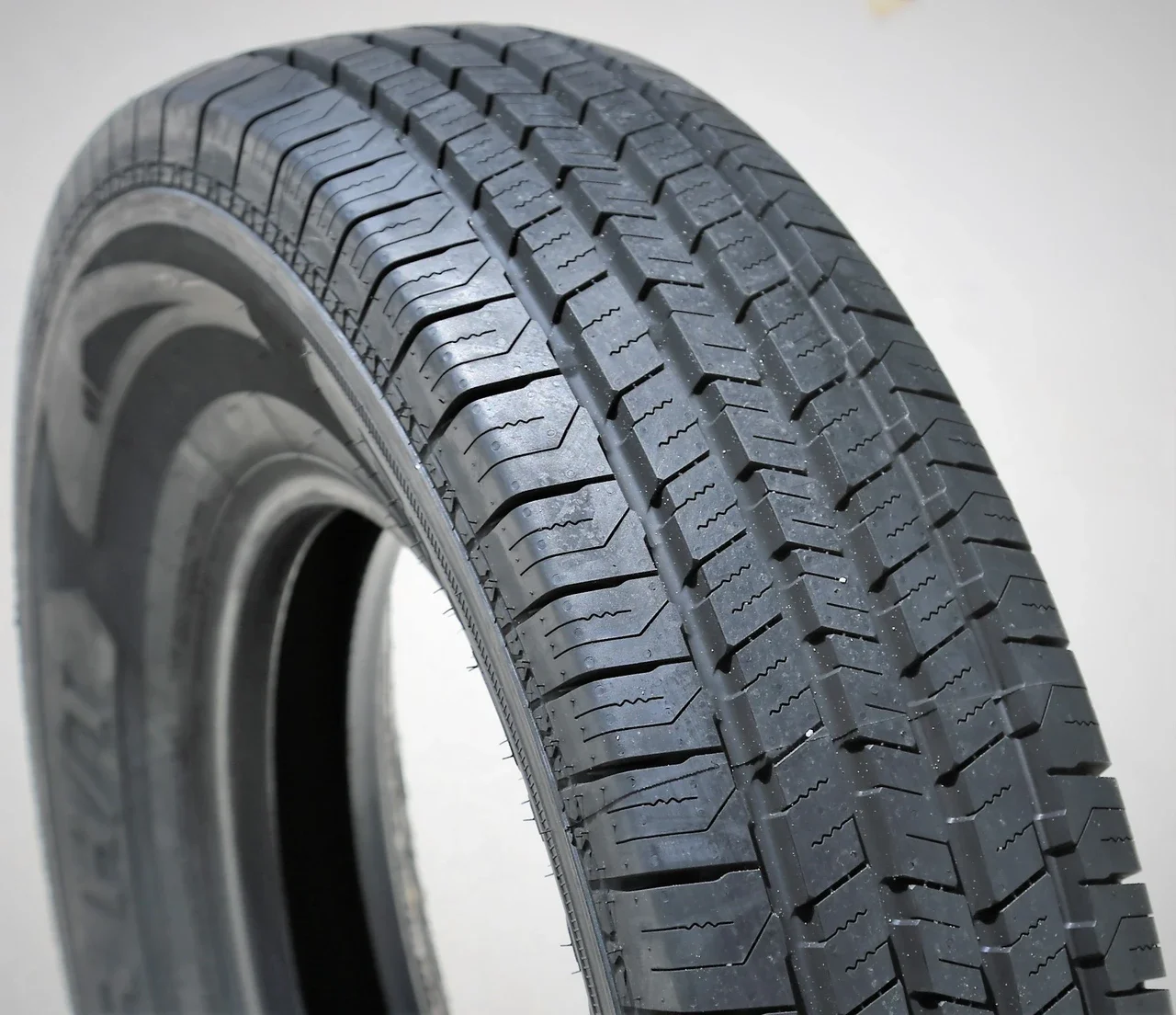 Evoluxx Rotator H/T LT 215/85R16 115/112S E (10 Ply)