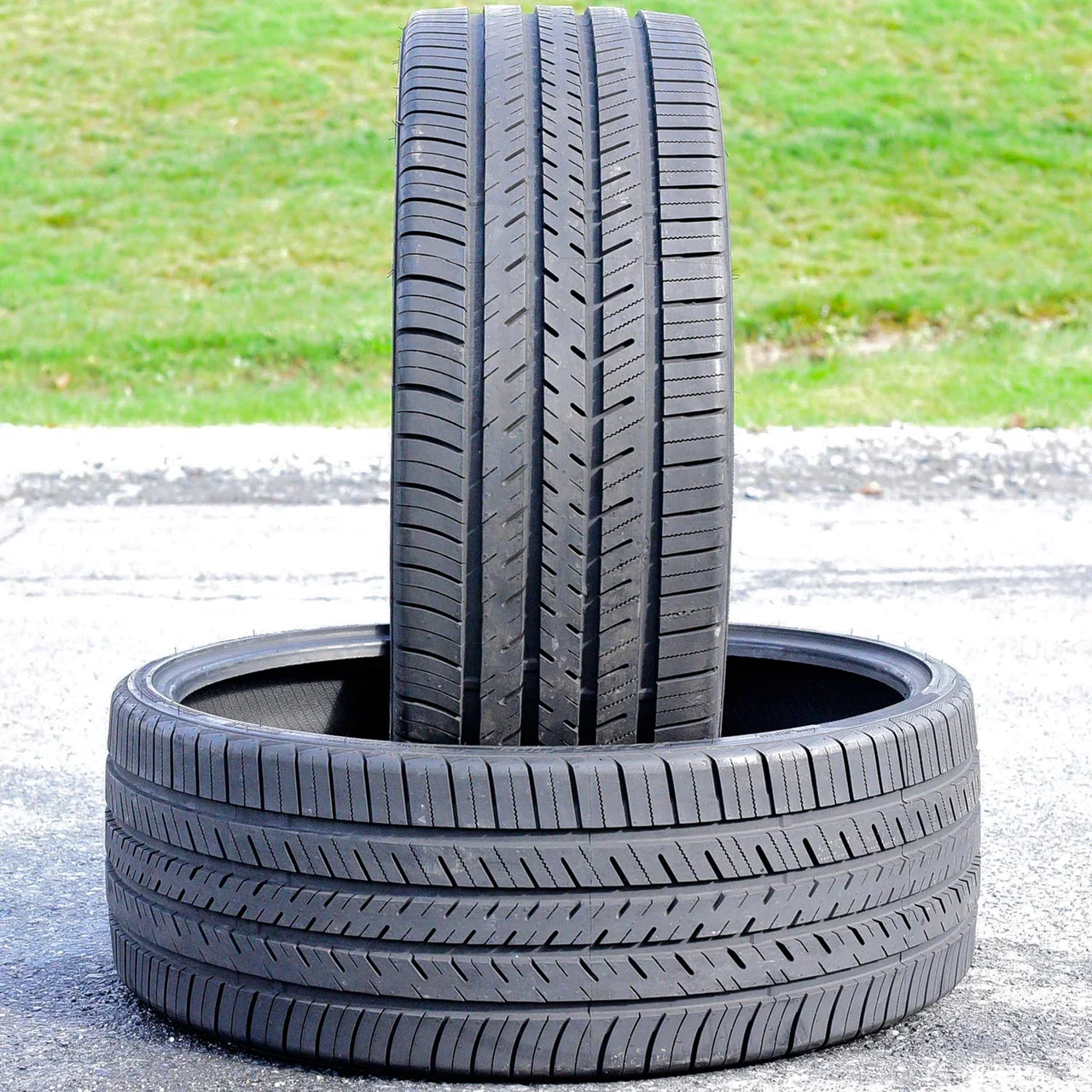 Force UHP 275/25R30 101W AS A/S All Season (BLEM) Tire