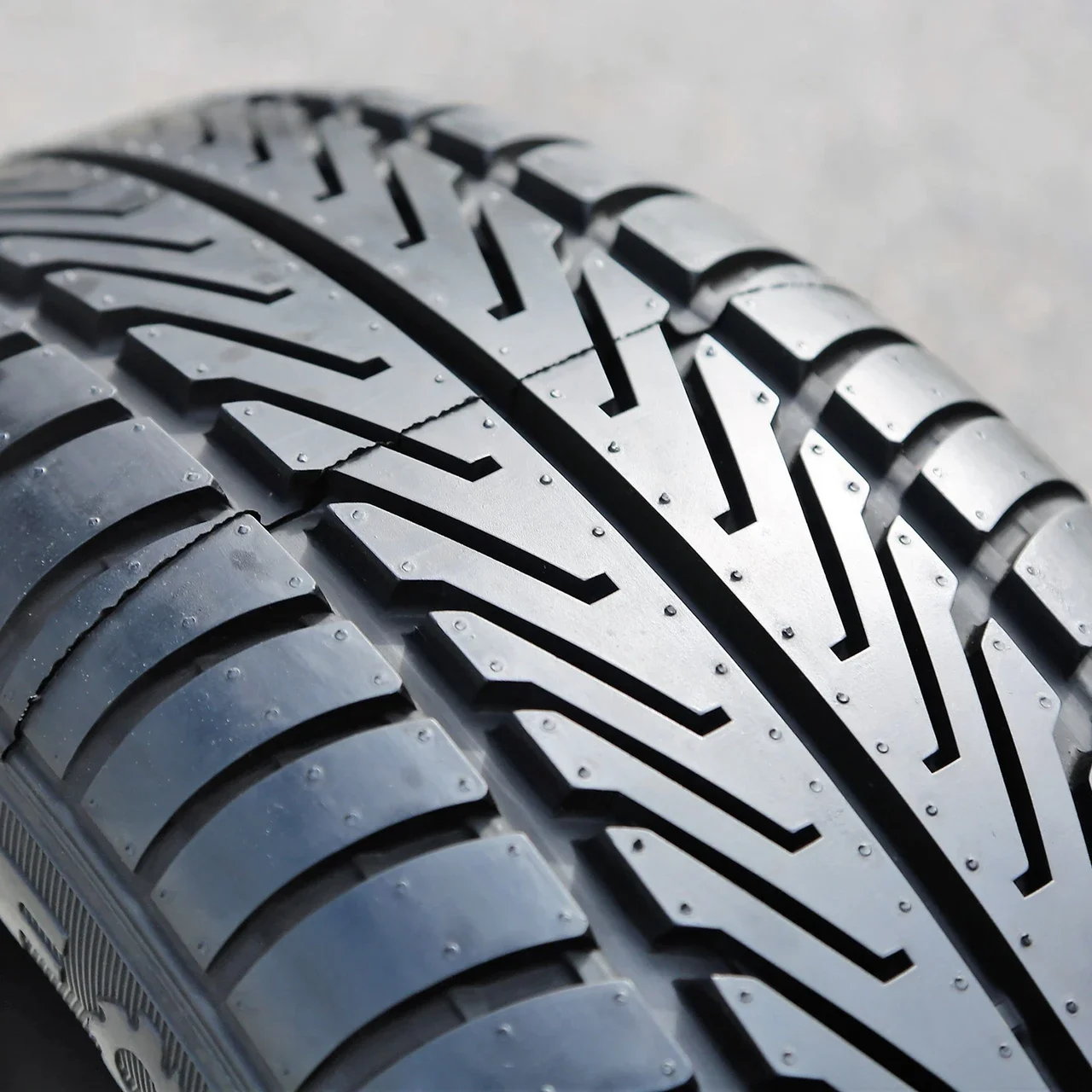 Forceum D800 185/55R15 86V XL