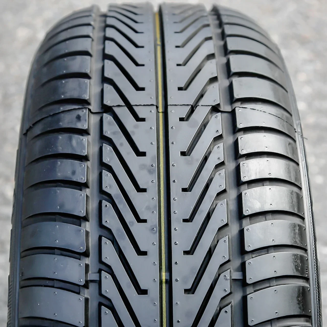 Forceum D800 195/55R15 89V XL