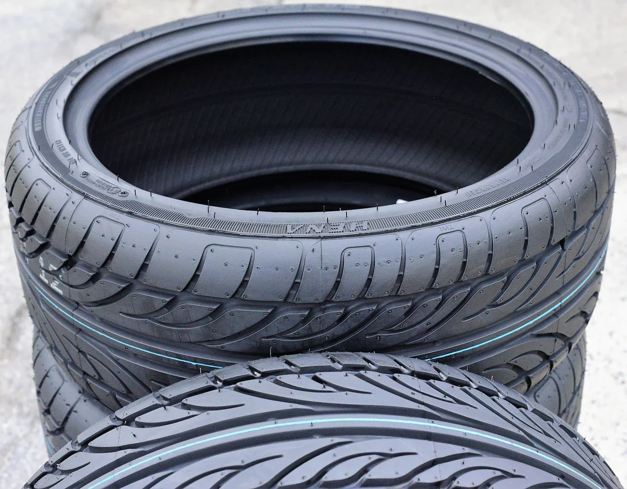 Forceum Hena 215/40R17 ZR 87W XL