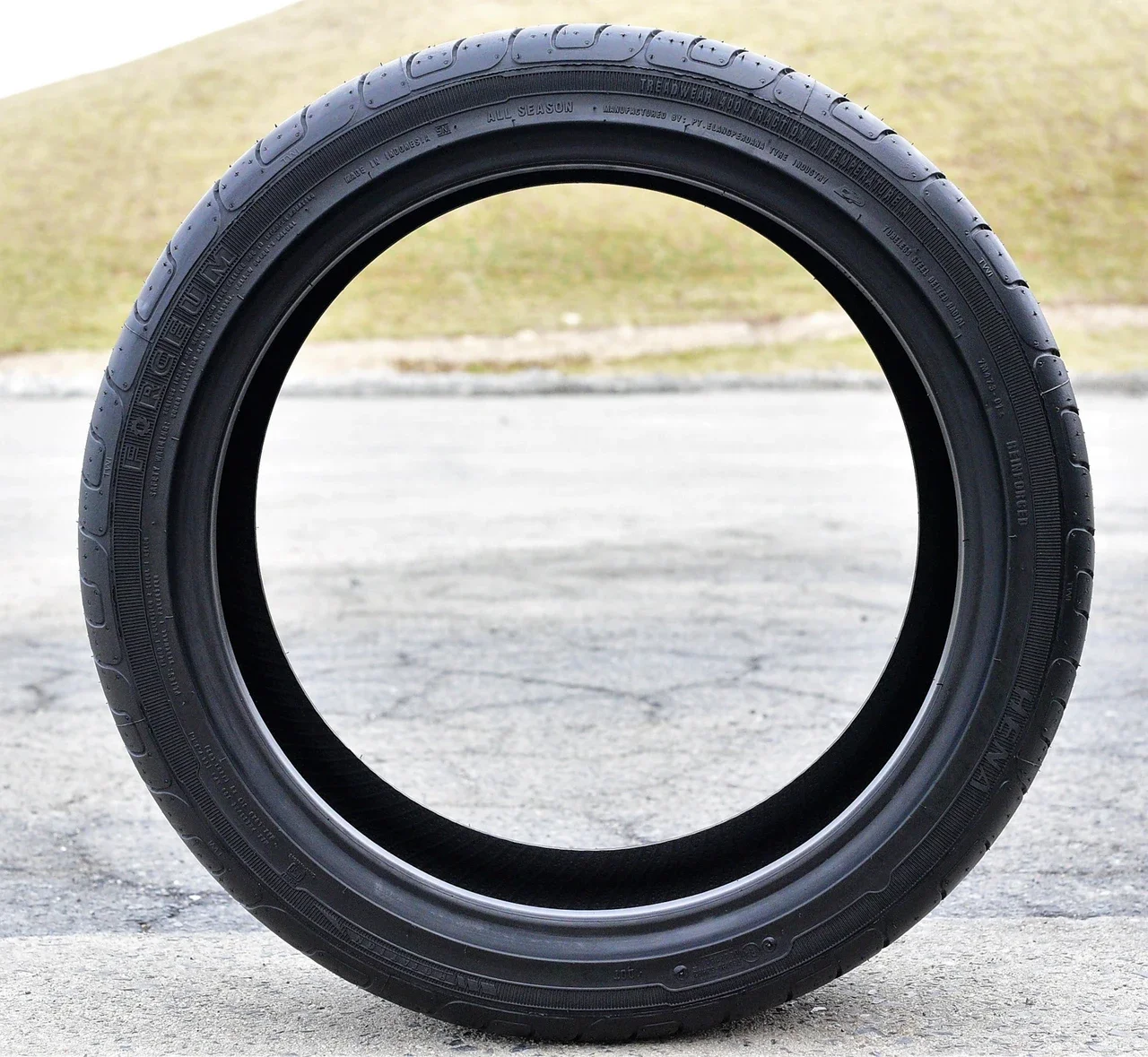 Forceum Hena 215/40R17 ZR 87W XL
