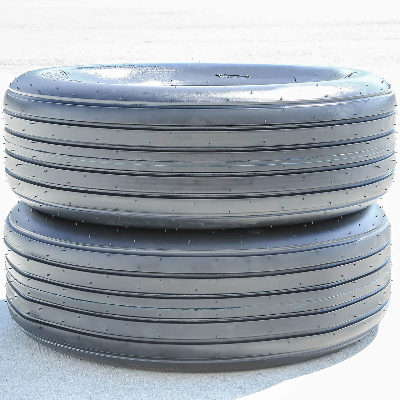 Forerunner QH641 11L-15 12 Ply (TT)