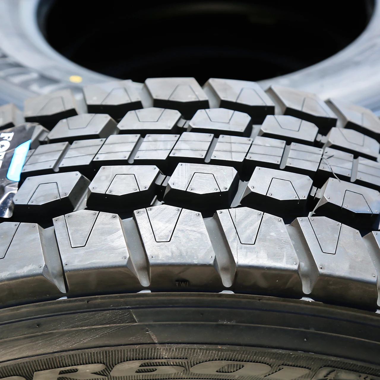 Fortune FDR601 ET 11R22.5 146/143L H (16 Ply)
