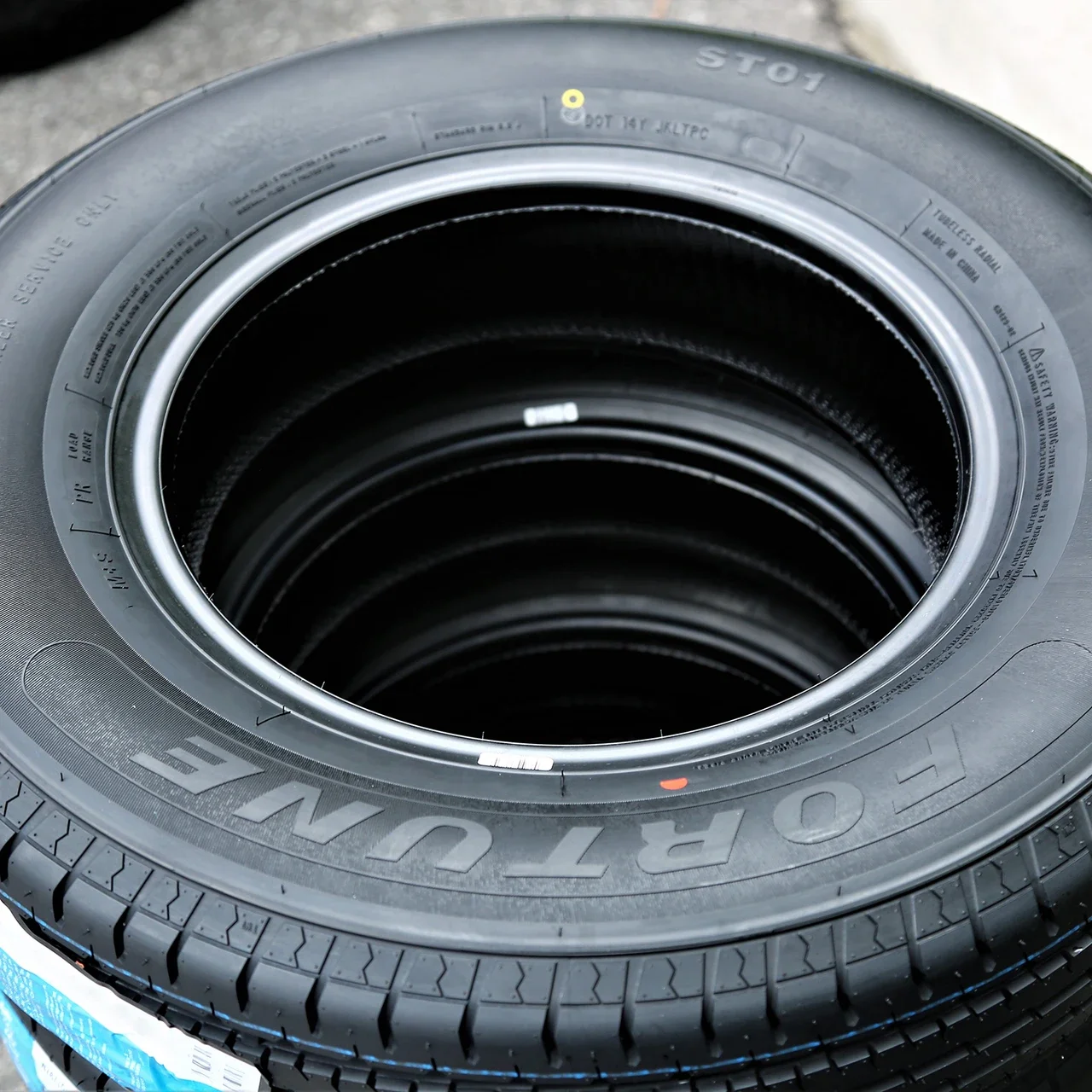 Fortune ST01 ST 225/75R15 113/108M D (8 Ply)