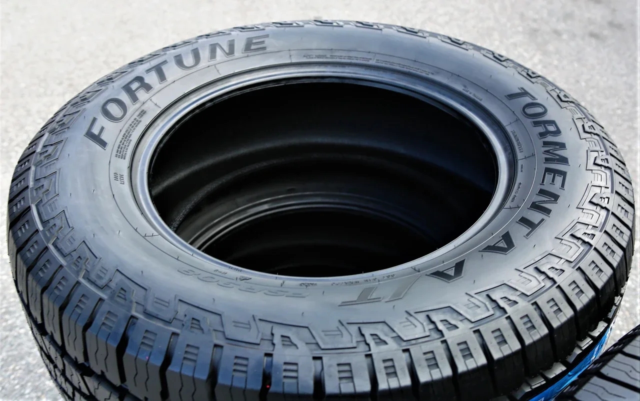 Fortune Tormenta A/T FSR308 LT 245/70R17 119/116S E (10 Ply)