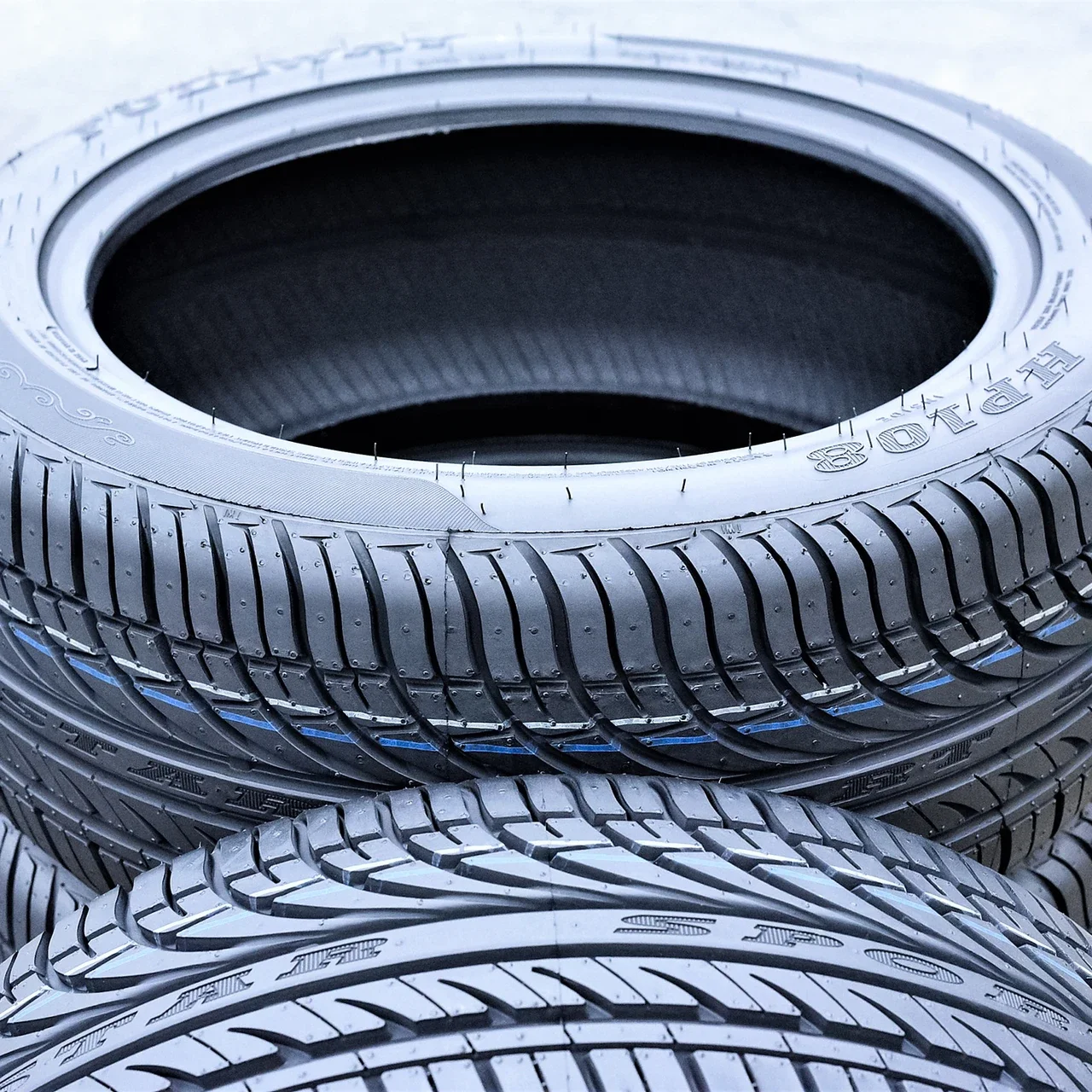 Fullway HP108 215/55R16 ZR 97W XL
