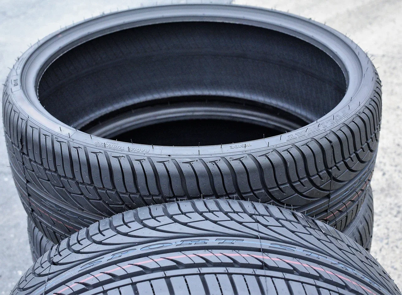 Fullway HP108 295/35R24 110V XL