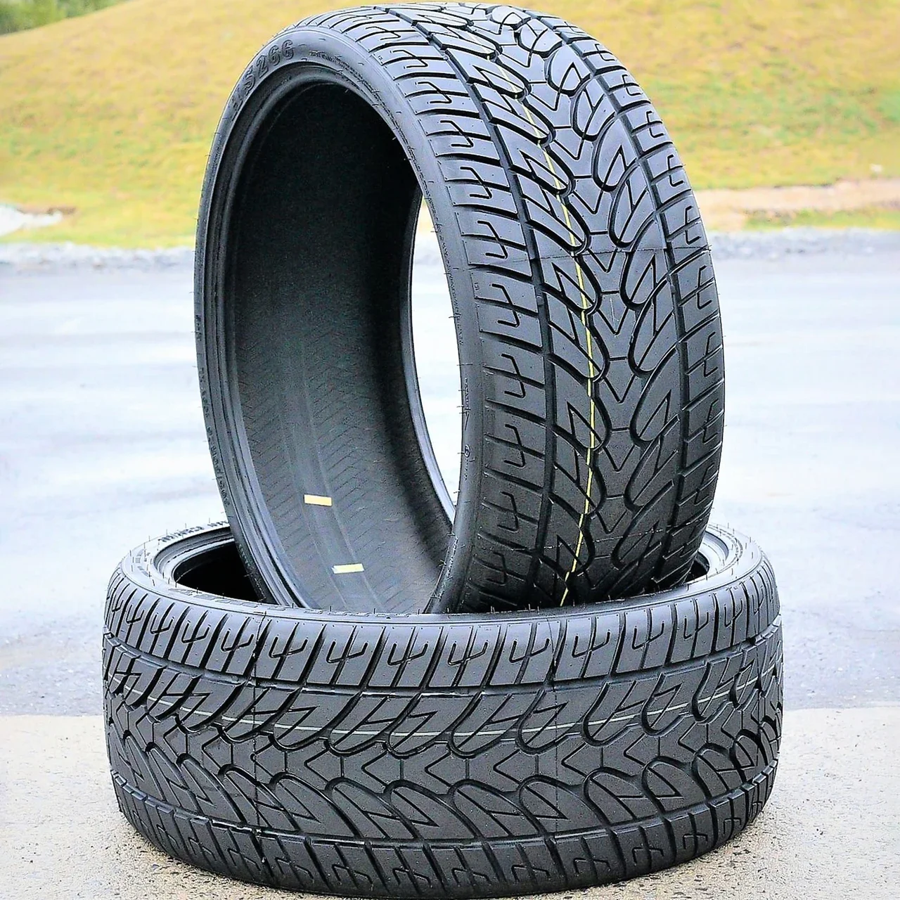 Fullway HS266 255/30R30 104V XL