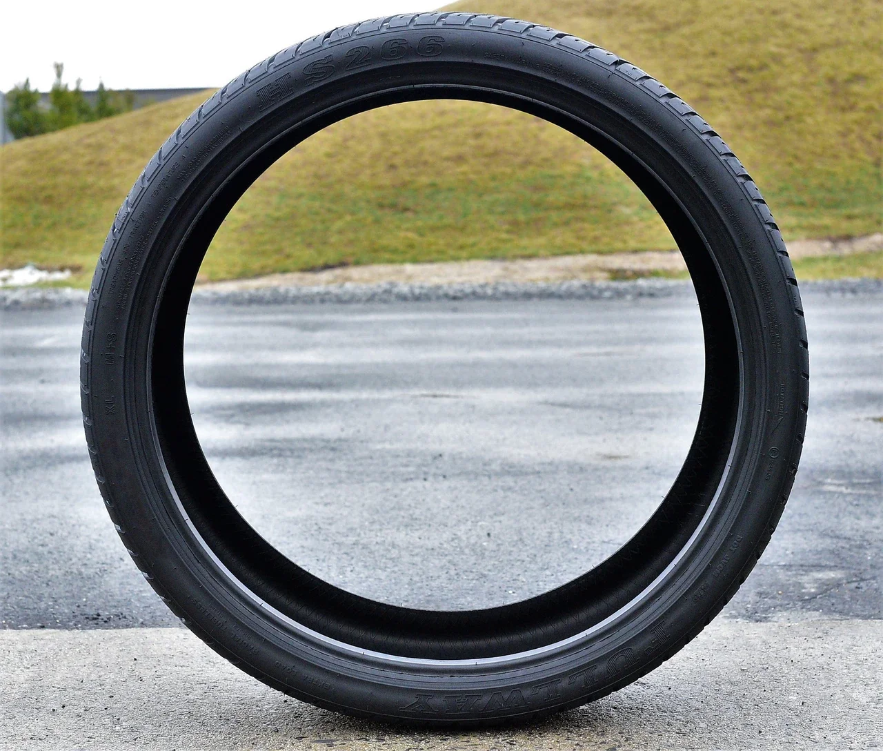 Fullway HS266 295/35R24 110V XL