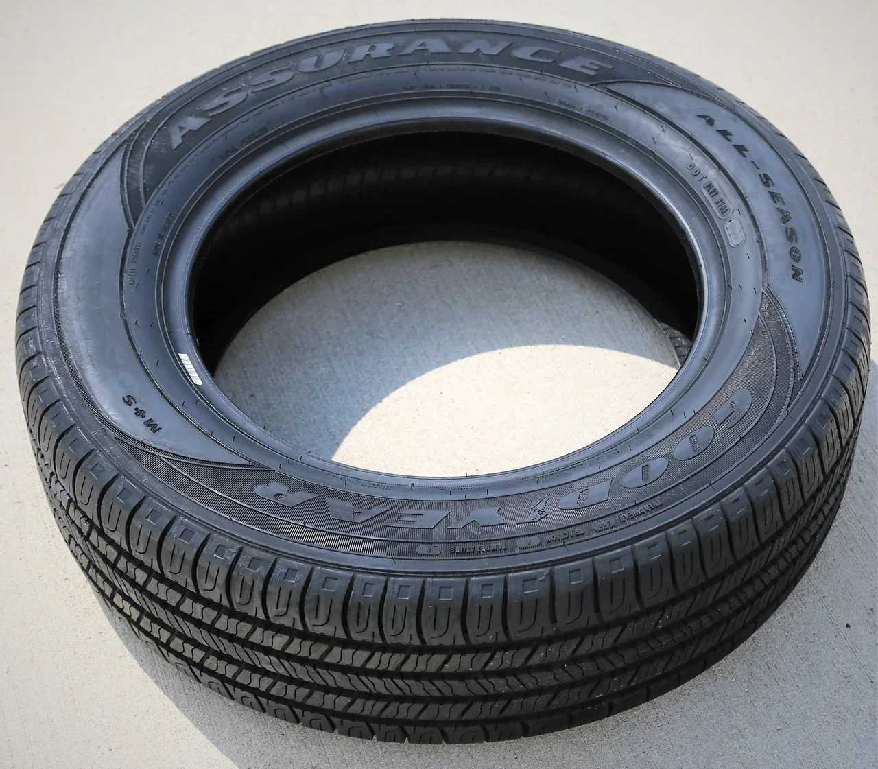 Goodyear Assurance All-Season 225/45R17 91V