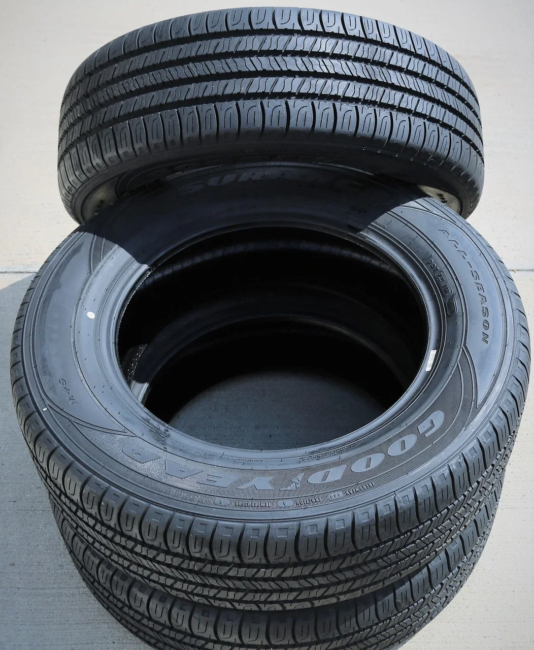 Goodyear Assurance All-Season 225/45R17 91V