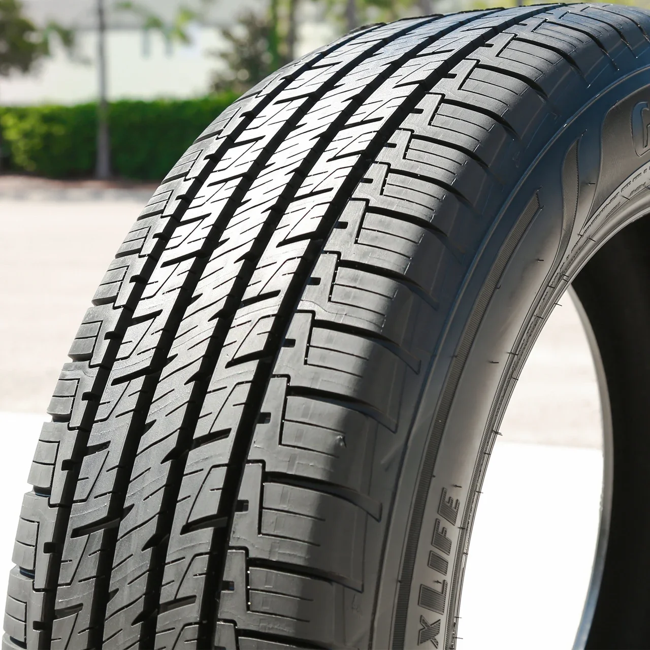 Goodyear Assurance MaxLife 205/50R17 89V
