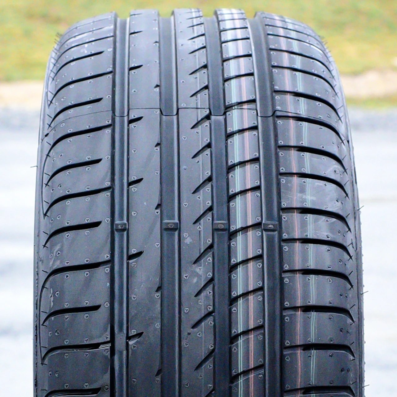 Goodyear Eagle F1 Asymmetric 2 ROF 225/40R19 93Y XL