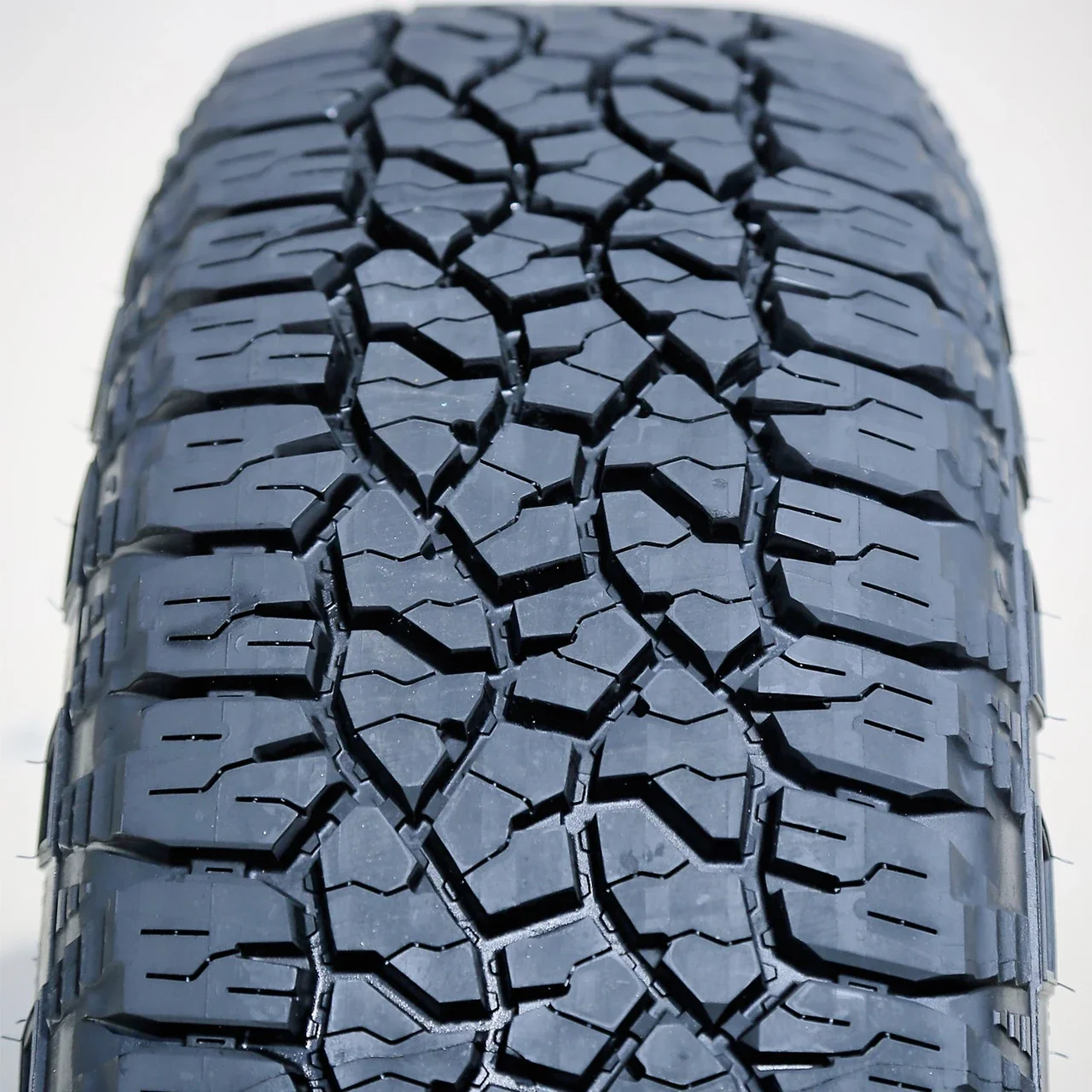 Goodyear Wrangler TrailRunner AT (OE) LT 275/65R20 126/123S E (10 Ply)