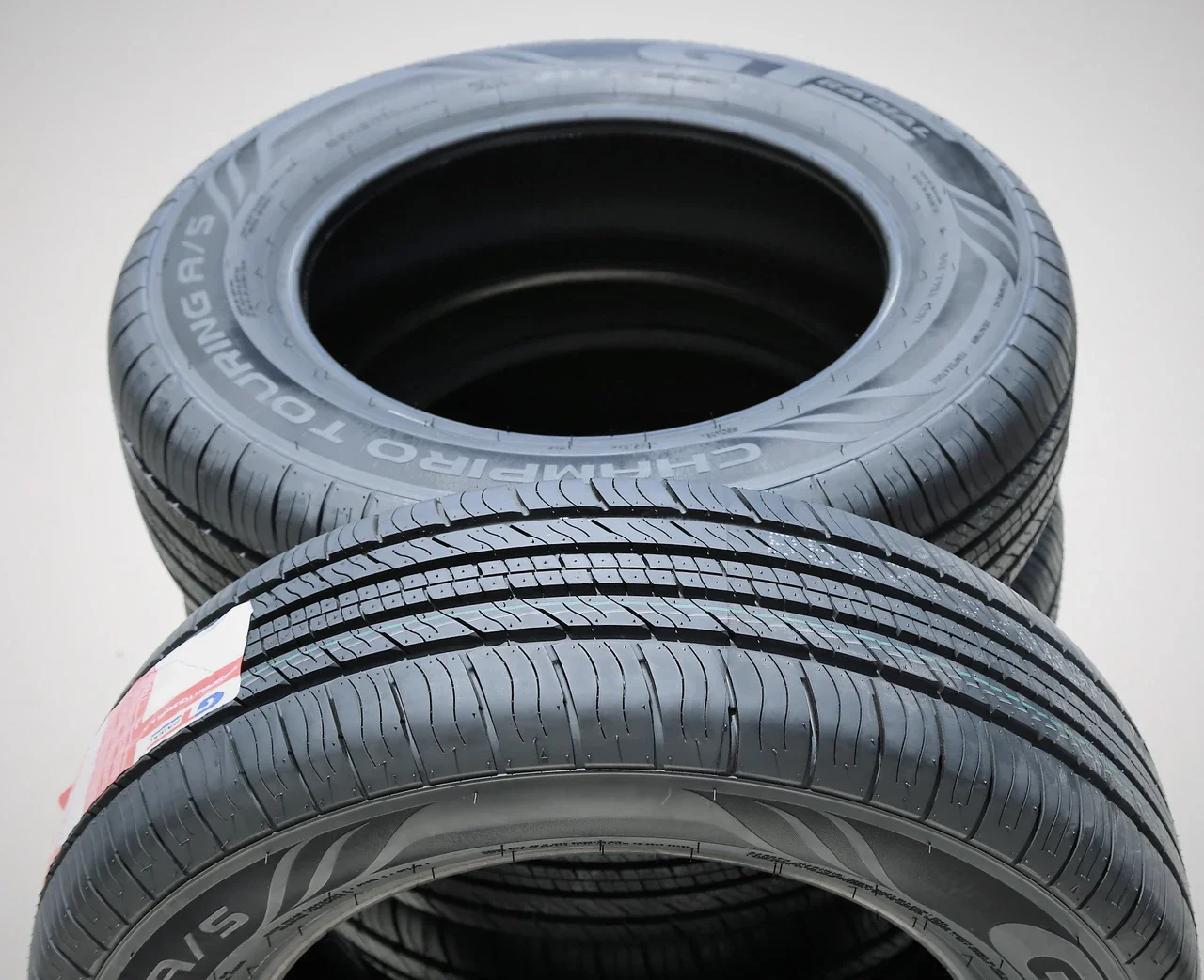 GT Radial Champiro Touring A/S 215/60R17 96H