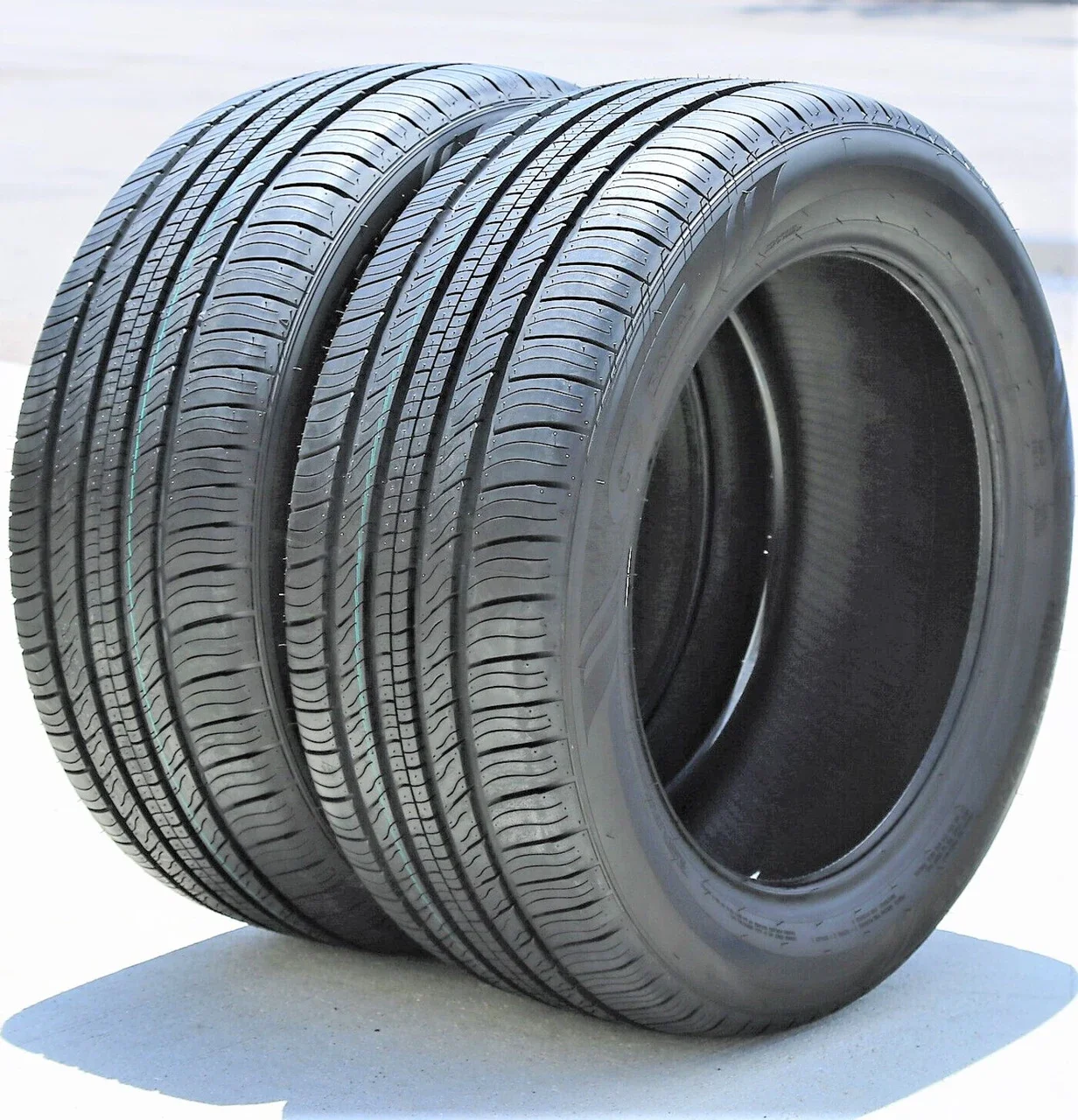 GT Radial Champiro Touring A/S 225/50R18 95T