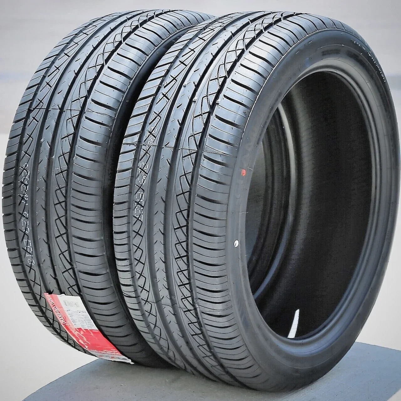 GT Radial Champiro UHP A/S 225/50R18 ZR 95W