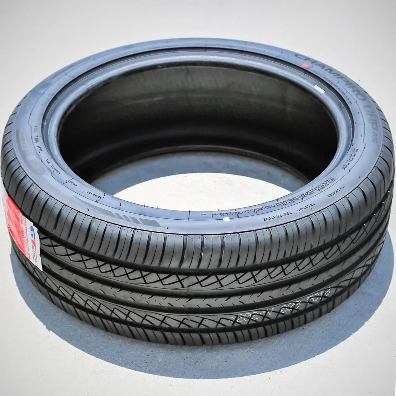 GT Radial Champiro UHP A/S 245/40R18 ZR 97Y XL