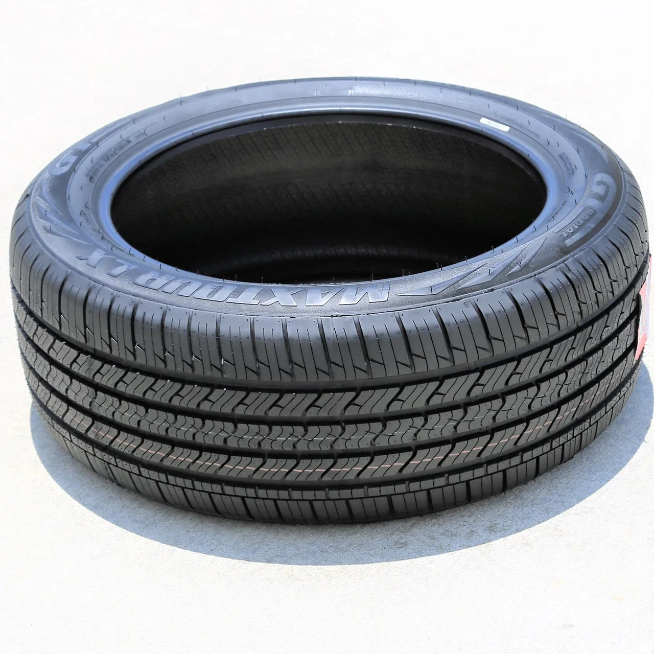 GT Radial Maxtour LX 235/50R17 96V