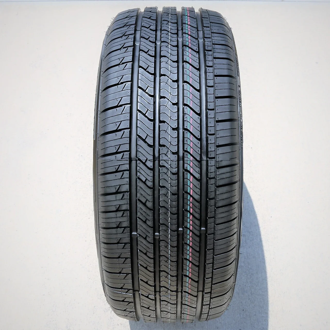 GT Radial Maxtour LX 245/45R19 102V XL