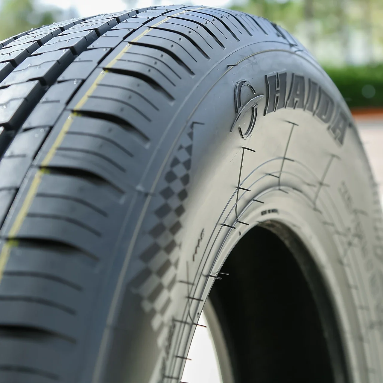 Haida HD737 215/75R16 116/114R E (10 Ply)
