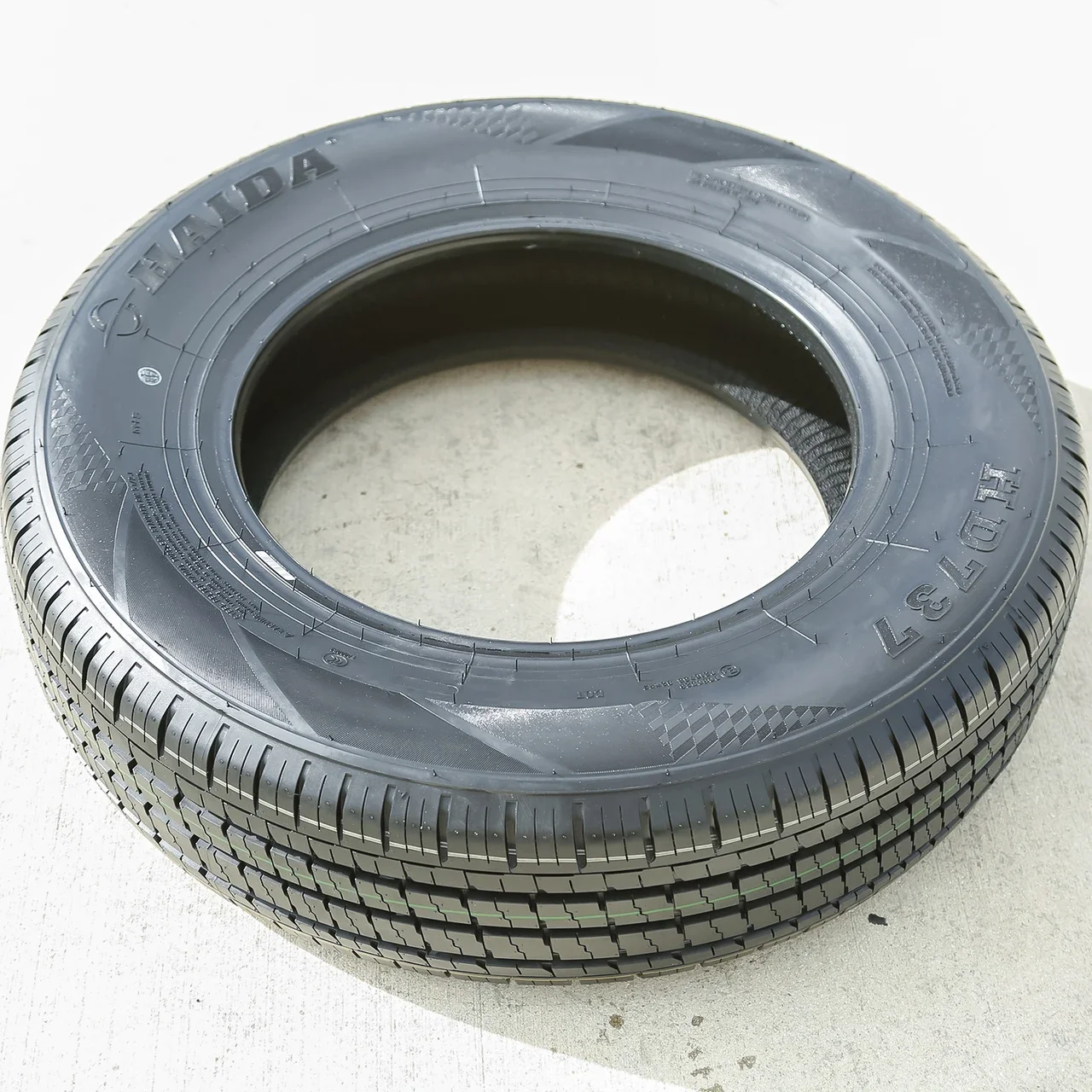 Haida HD737 215/75R16 116/114R E (10 Ply)