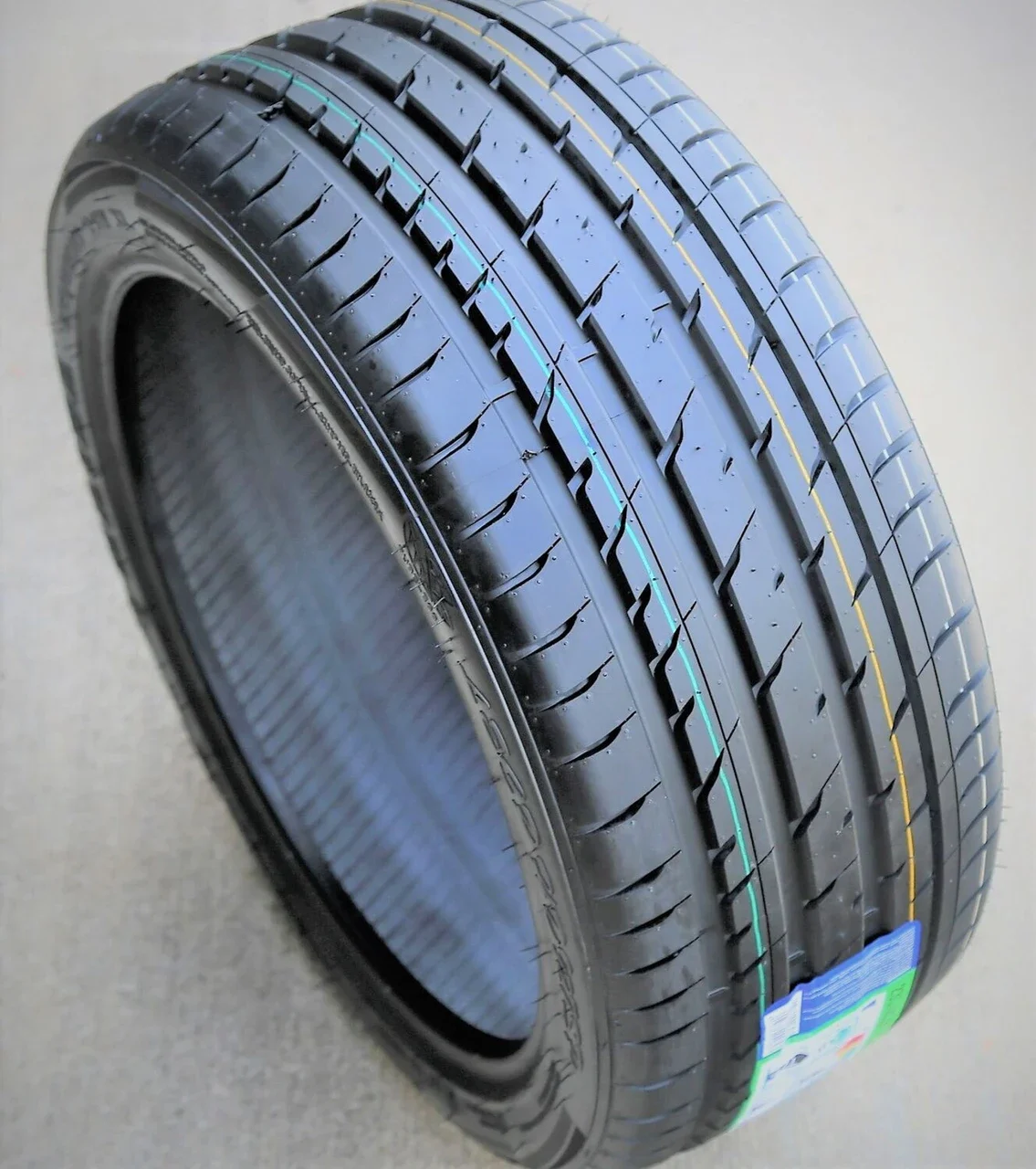Haida HD927SP 245/40R17 ZR 95W