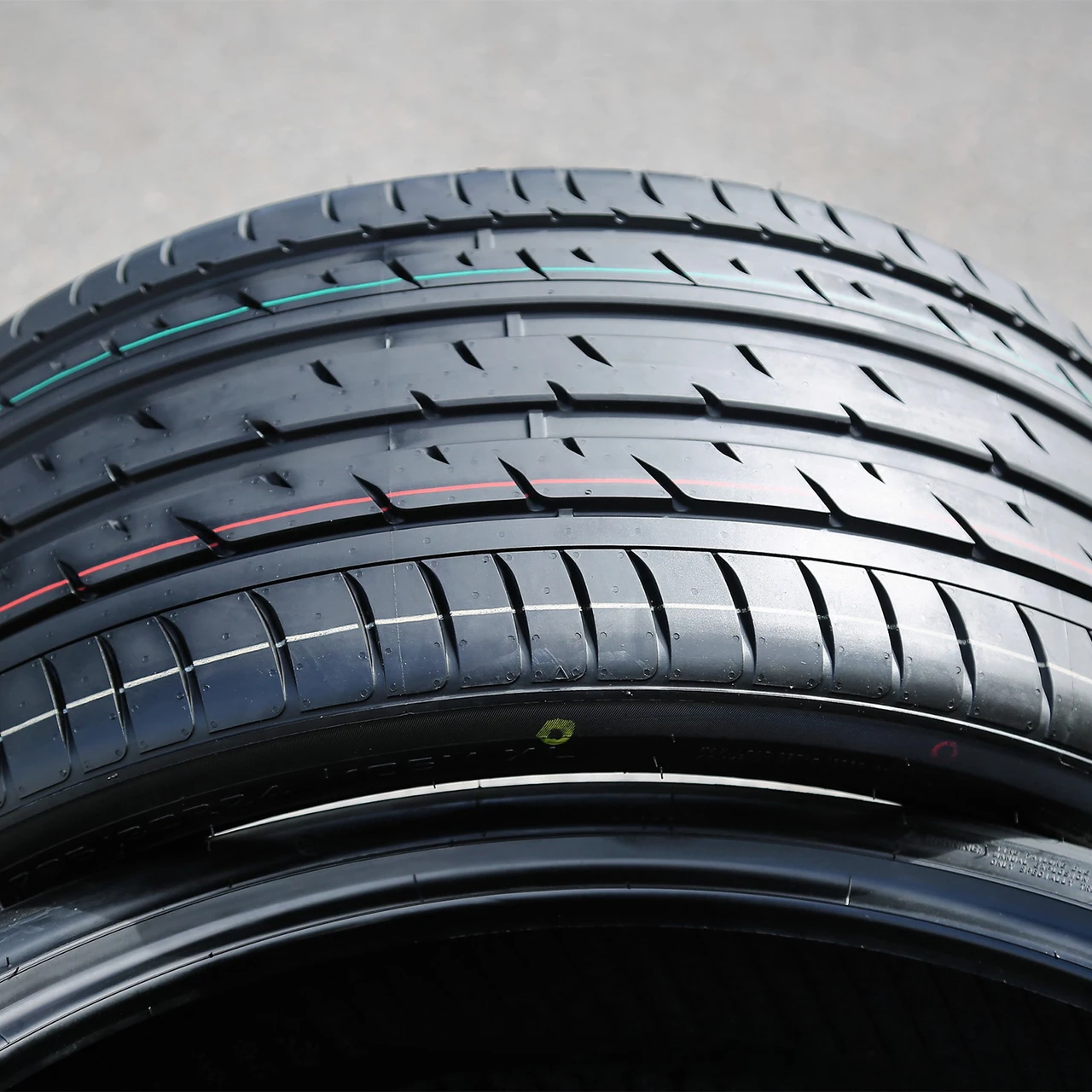 Haida LECP HD927 235/50R19 103V XL