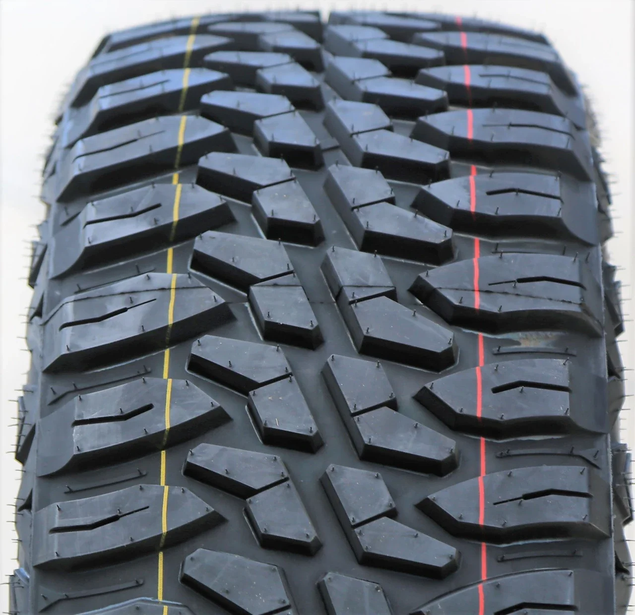 Haida Mud Champ HD868 LT 33X12.50R20 114Q E (10 Ply)