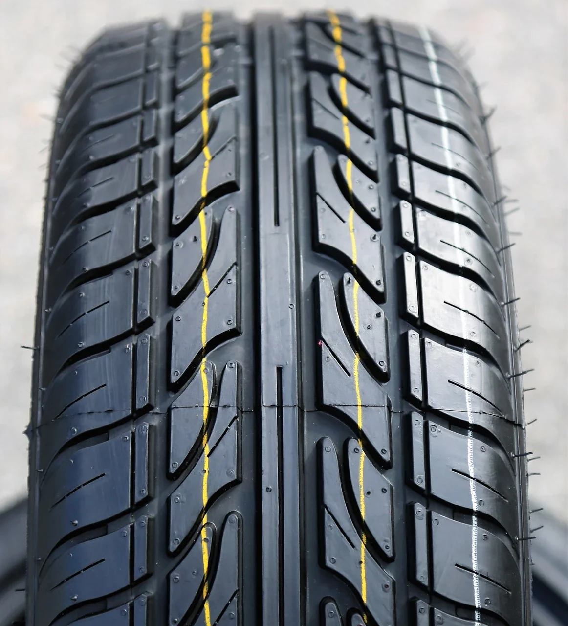 Haida Racing HD921 185/55R14 80V