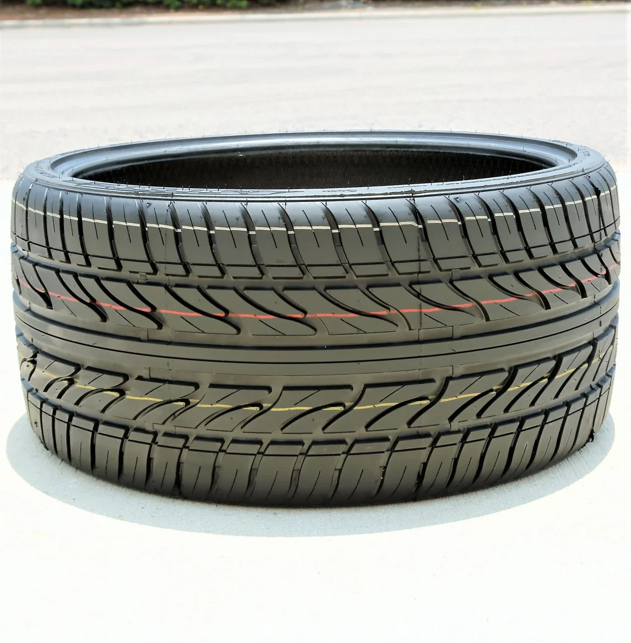 Haida Racing HD921 305/40R22 ZR 114W XL