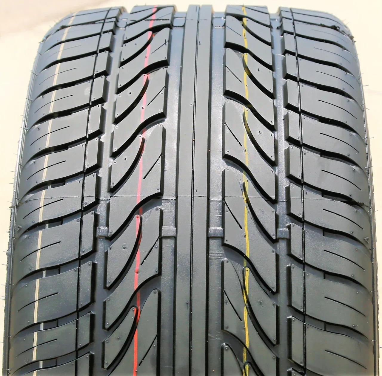 Haida Racing HD921 305/40R22 ZR 114W XL